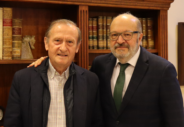 El Presidente de Estrella Azahara, José Luis Nieto y el Decano de la Abogacía de Córdoba, Carlos Arias