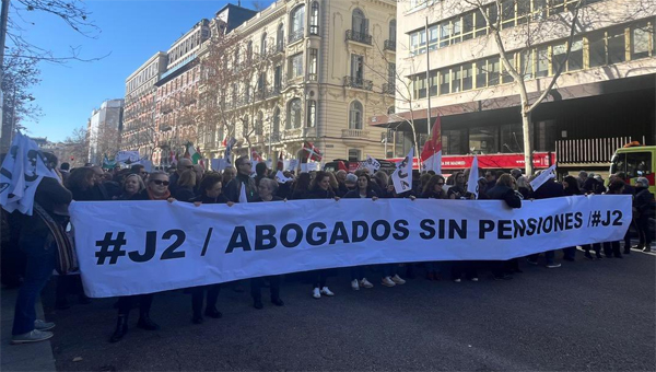 manifestación de procuradores y abogados