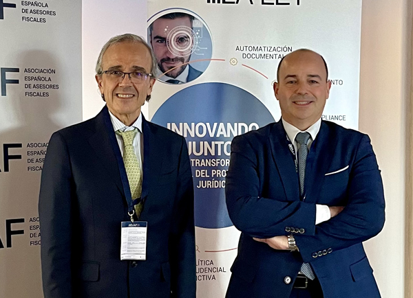 Vicente Sanchez, CEO de Aranzadi LA LEY y Bernardo Bande García – Romeu, presidente de AEDAF