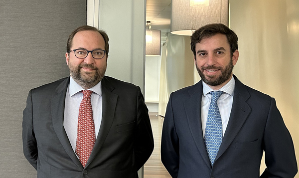 Jacobo Martínez, socio director de Eversheds Sutherland en España (izquierda) y José Fernández