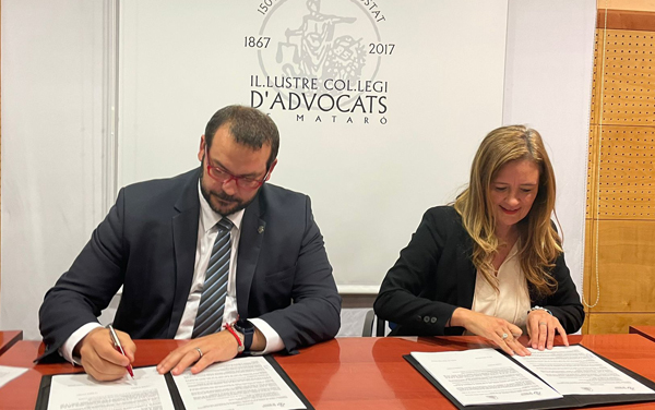 El alcalde de Mataró, David Bote, y la decana del Ilustre Colegio de Abogados de Mataró