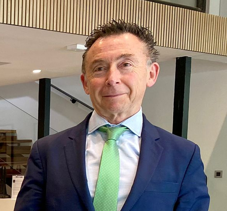 Carlos Martínez-Cava Arenas