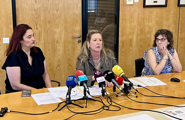 Estela Martín, la presidenta del Consell, Marta Martínez y Eulalia Barros