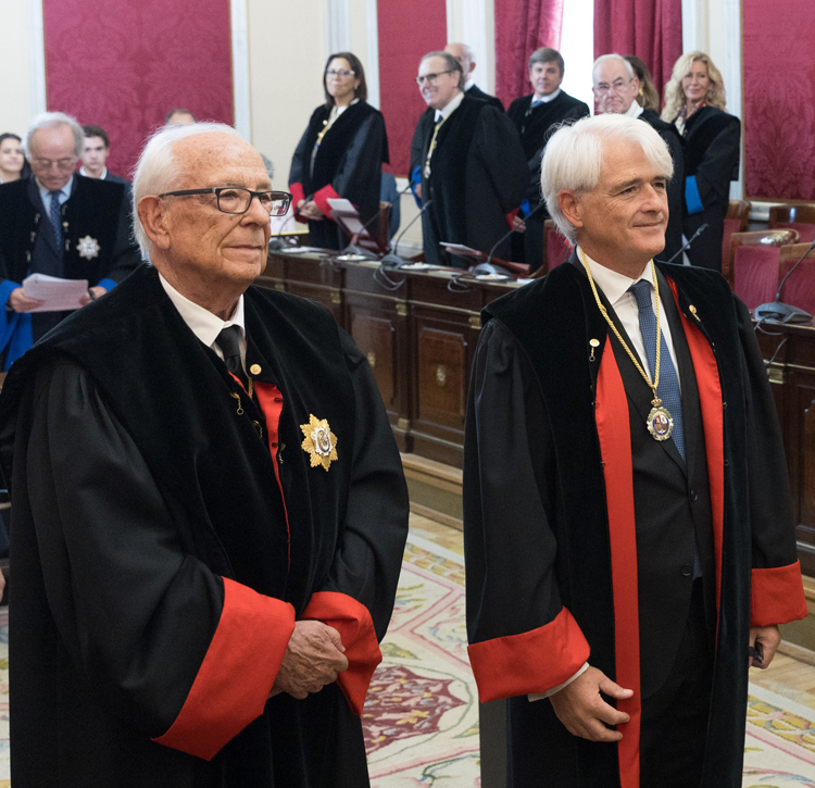 Salvador González toma posesión como consejero nato del Consejo de Estado