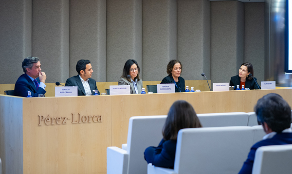 Ignacio Ruiz-Cámara, Alberto Aguilar, Verónica Guerrikabeitia, Teresa Méndez y Elena Osuna