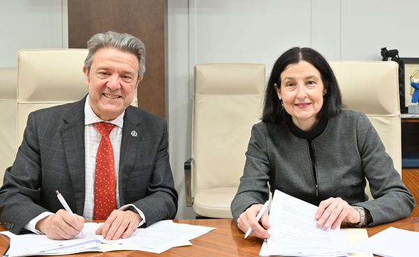 el decano del Colegio Oficial de Ingeniería Geomática y Topográfíca (COIGT), Andrés Díez Galilea, y la presidenta del Consejo General del Notariado (CGN), Concepción Pilar Barrio Del Olmo