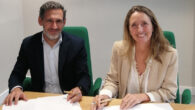 Alberto Moreno, director comercial de Aranzadi LA LEY, y Blanca Narváez, directora general de Fundación Mutualidad