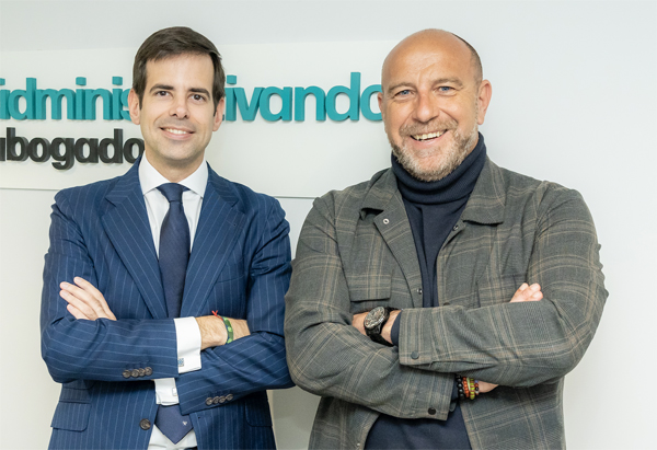 Antonio Benítez Ostos, Socio Director de Administrativando Abogados y Rafael Carmona Priego, Delegado de la Fundación Vicente Ferrer