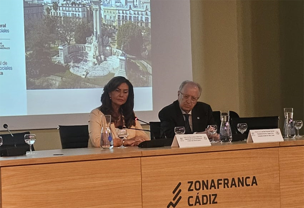 Ana María Orellana Cano, magistrada de la Sala IV del Tribunal Supremo y José Blas Fernández Sánchez, presidente del Colegio Oficial de Graduados Sociales de Cádiz-Ceuta