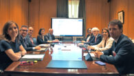Por el CGPJ: Isabel de Rada, vicesecretaria; los vocales José Carlos Orga, José Antonio Montero, Lucía Avilés y Luis Martín Contreras. Por la Abogacía: Encarna Orduna, secretaria general; Salvador González, presidente; Cristina Vallejo, decana del Colegio de Barcelona, y Borja Vargues, secretario general técnico