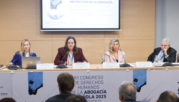 Noemí Alarcón, Berta Álvarez, Escarlata Gutiérrez y Luis Gonzaga