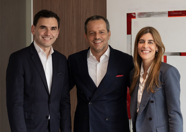 Jorge Silva Martins (Sócio da MFA Legal & Tech), Samuel Fernandes de Almeida (Managing Partner da MFA Legal & Tech) e Patrícia Paias (Sócia da MFA Legal & Tech)