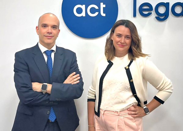 Alejandro Cabrera y Cristina de Santiago