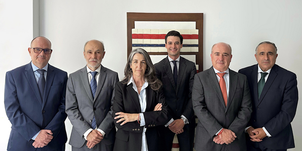 Iñaki Larrabeiti, Álvaro de la Rica, Victoria Castelló, Jon Palomero, Socio director de la oficina de Valencia y Juan Carbonell