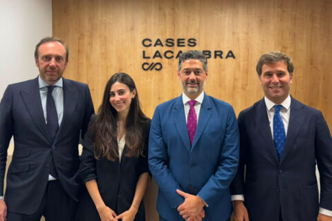 Miguel Cases, (Socio - presidente ejecutivo), Emma Pons (Socia en USA), Enric Ripoll (Socio en USA) y Ernesto Lacambra (Socio – director general)