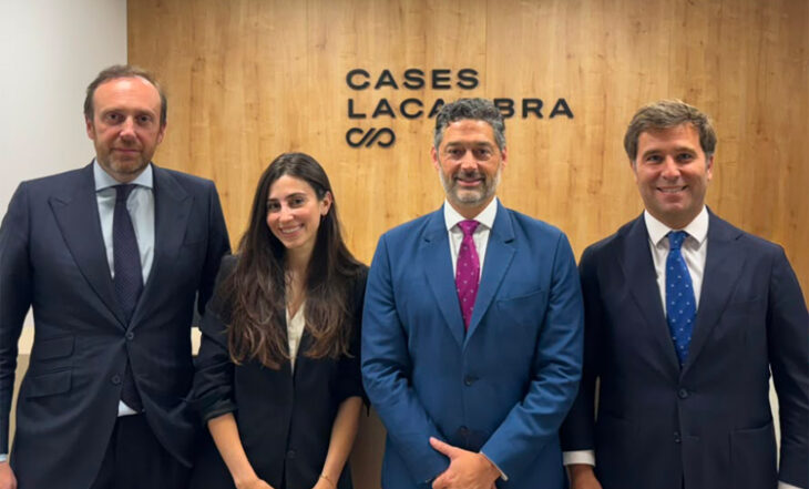 Miguel Cases, (Socio - presidente ejecutivo), Emma Pons (Socia en USA), Enric Ripoll (Socio en USA) y Ernesto Lacambra (Socio – director general)