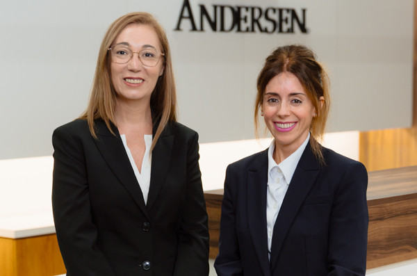 Rebeca Larena y Sharon Izaguirre