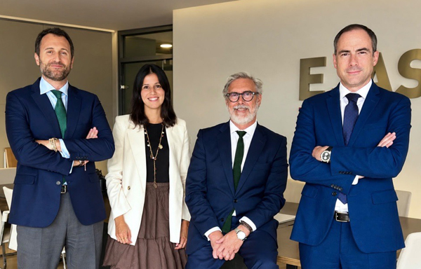 Nicolás Chacón, Laura Inigo y Raúl García, que se incorpora como socio y Pablo Urbanos, socio director del área de laboral de EJASO