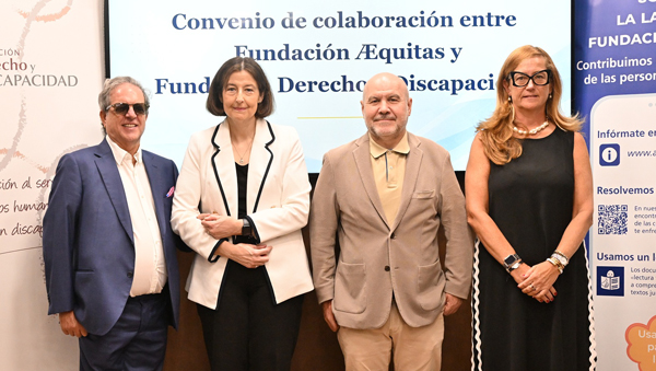Rafael de Lorenzo García, secretario general de la Fundación Derecho y Discapacidad; Concepción Pilar Barrio Del Olmo, presidenta del Consejo General del Notariado y de la Fundación Aequitas; Luis Cayo Pérez Bueno, presidente de la Fundación Derecho y Discapacidad; y Almudena Castro-Girona Martínez, directora de la Fundación Aequitas