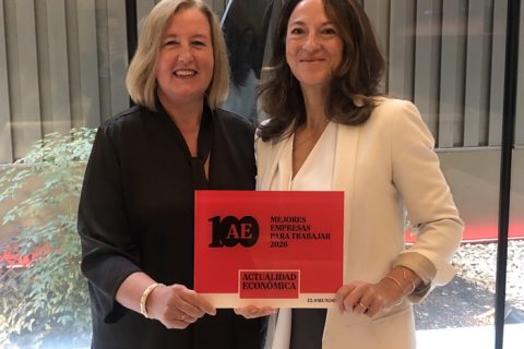 armen Herencia, directora de Recursos Humanos, y Clementina Barreda, socia de Legal