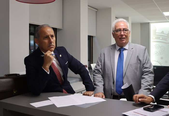 Eugenio Ribón y Juan Manuel Mayllo en la Sala Abogacía de Princesa